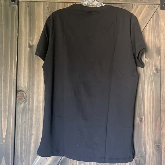 Yellowstone Beth Dutton T-Shirt - Picture 3 of 4